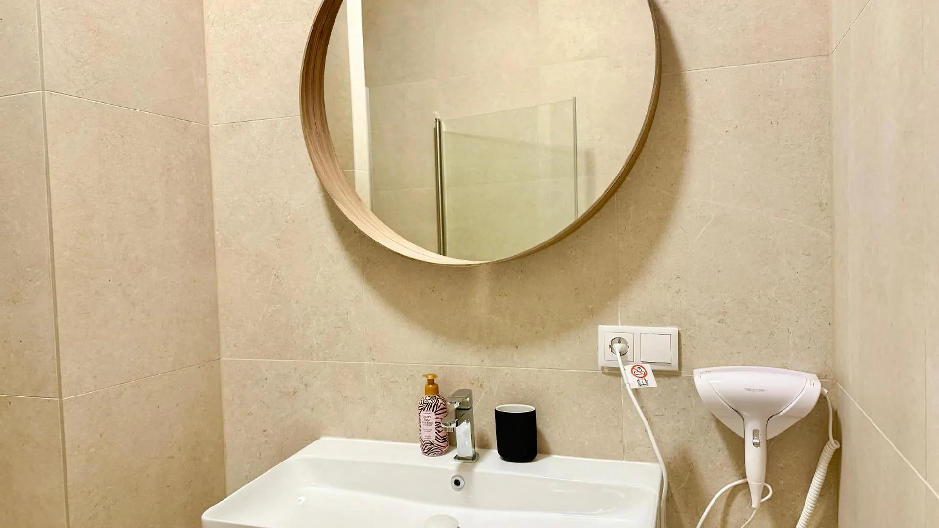 Central Renovated Apartment With Balcony Vienna 0*,