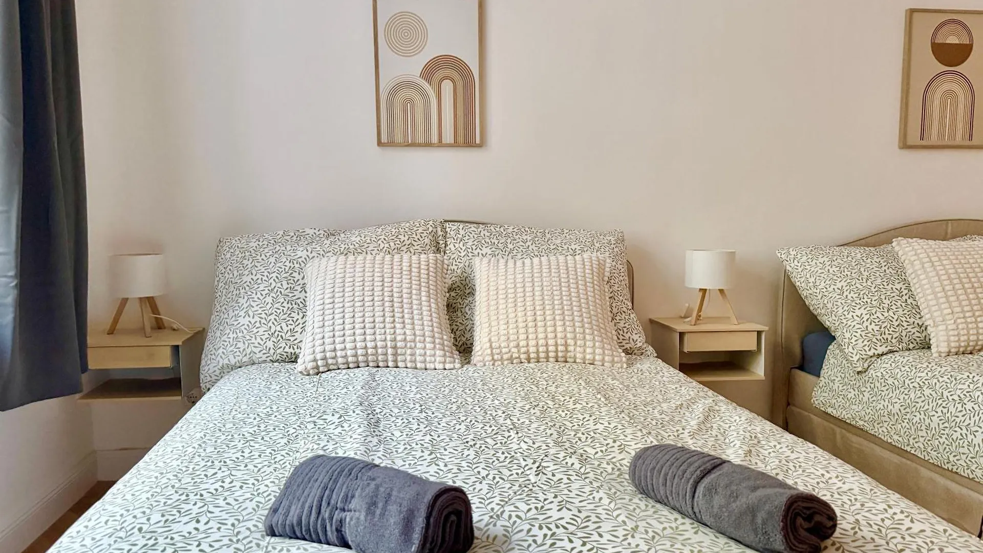 Central Renovated Apartment With Balcony Vienna